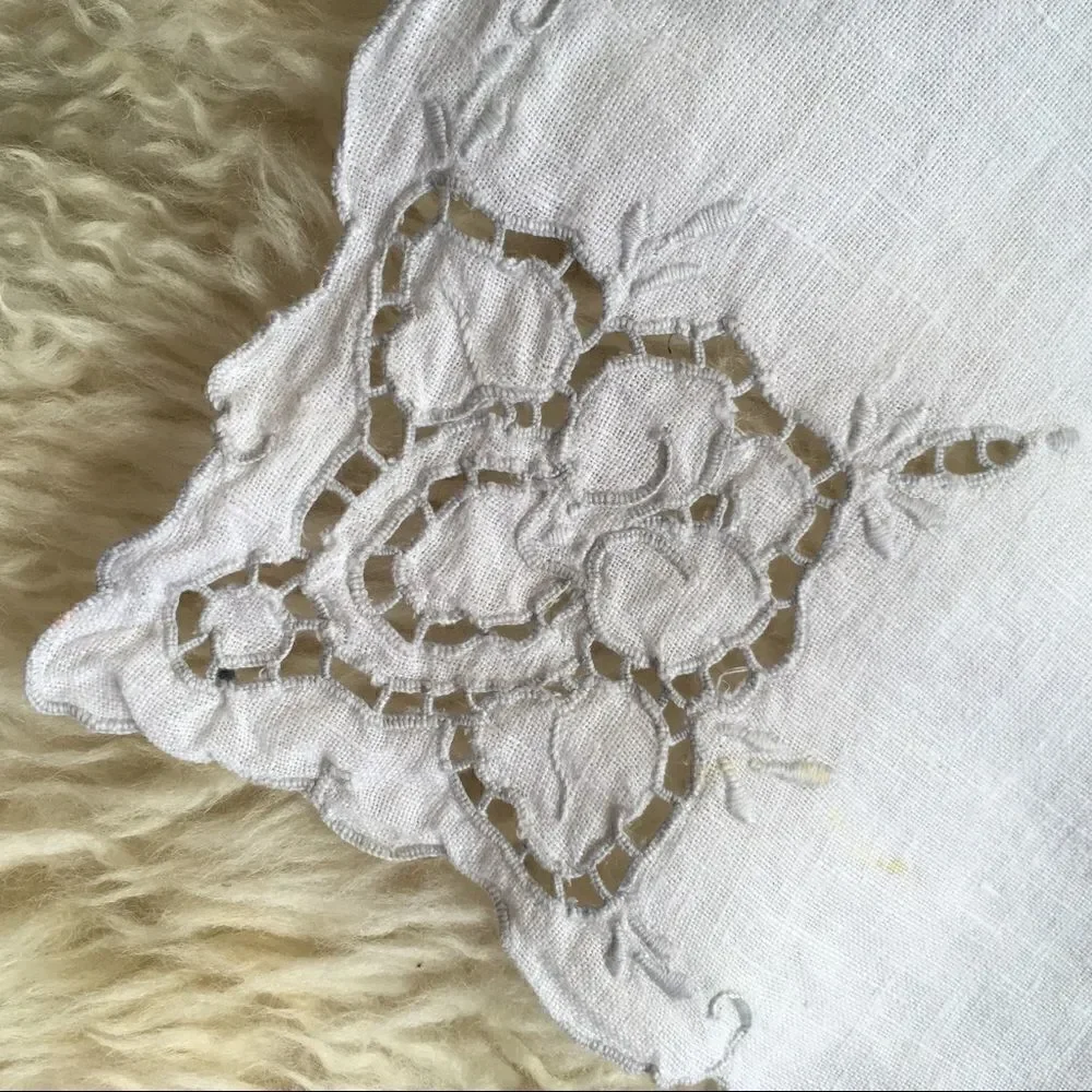 Vintage 30s Handmade Embroidered Doily/ Napkin